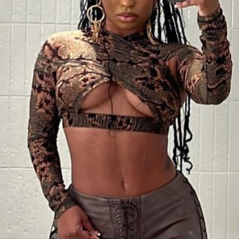 KNWLS cross over strap crop top